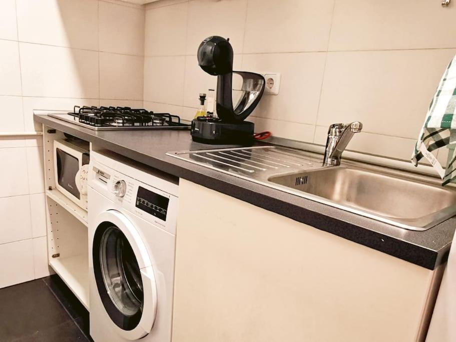Alojamiento En Centro De Madrid Apartment ภายนอก รูปภาพ
