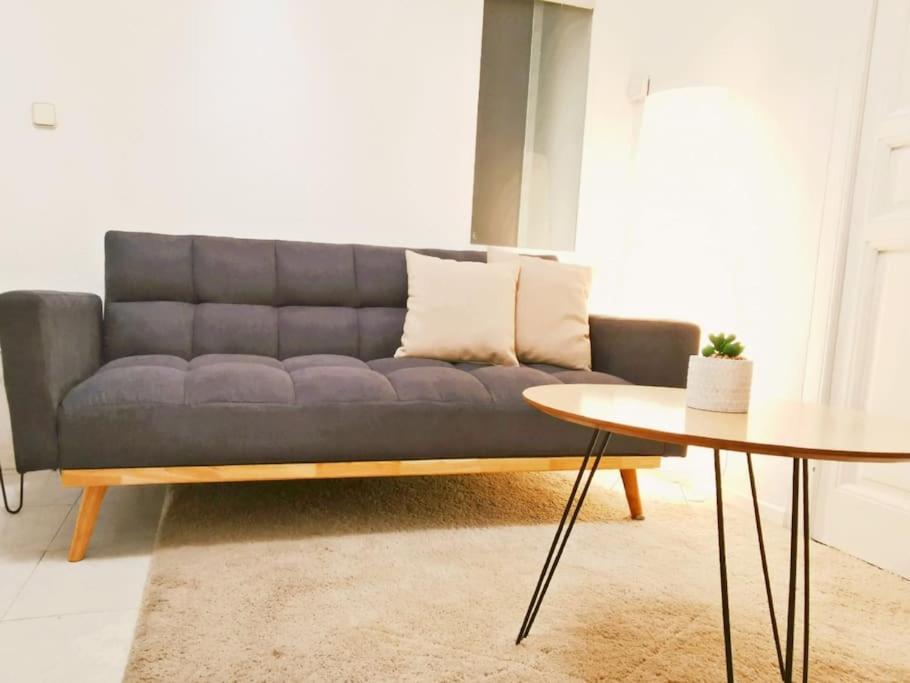 Alojamiento En Centro De Madrid Apartment ภายนอก รูปภาพ